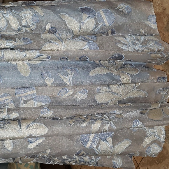 Badgley Mischka Gown - Picture 16 of 17